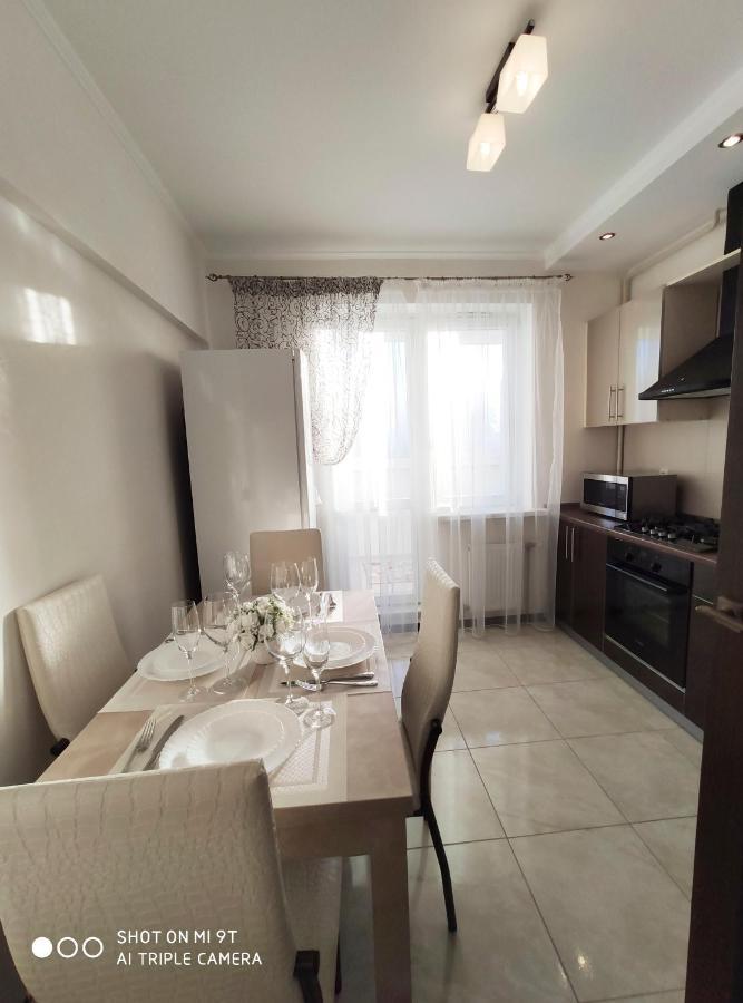 Comfort Apartments - Bright Family Suite Grodno Luaran gambar